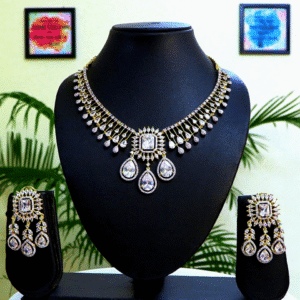 Elegant Diamond-Studded Necklace Set